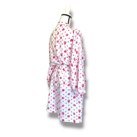 Mahogany Short Robe Sz M White Cotton Strawberry Print Belted Knee Length Cute - Picture 10 of 12